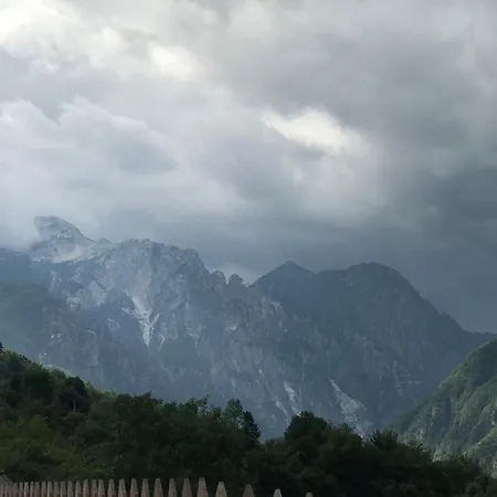 Marash Rrgalla Gasthuis